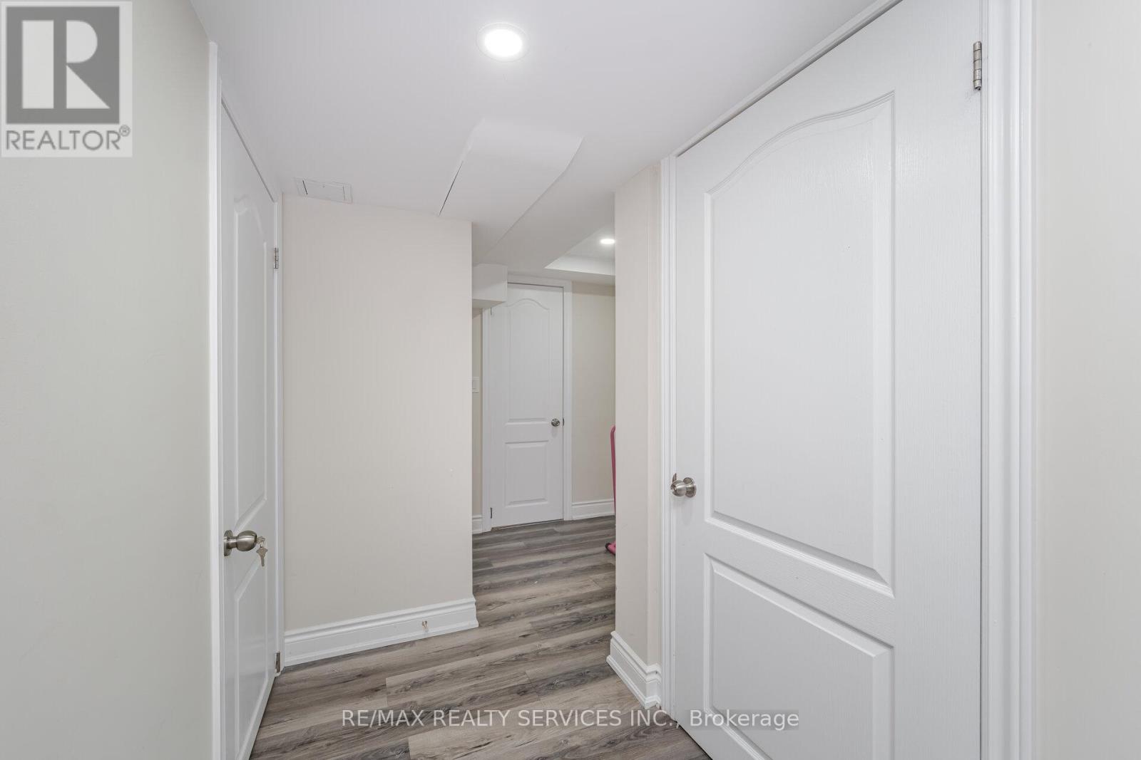 10 Deepcoral Court, Brampton, Ontario  L6V 4P7 - Photo 33 - W12927928