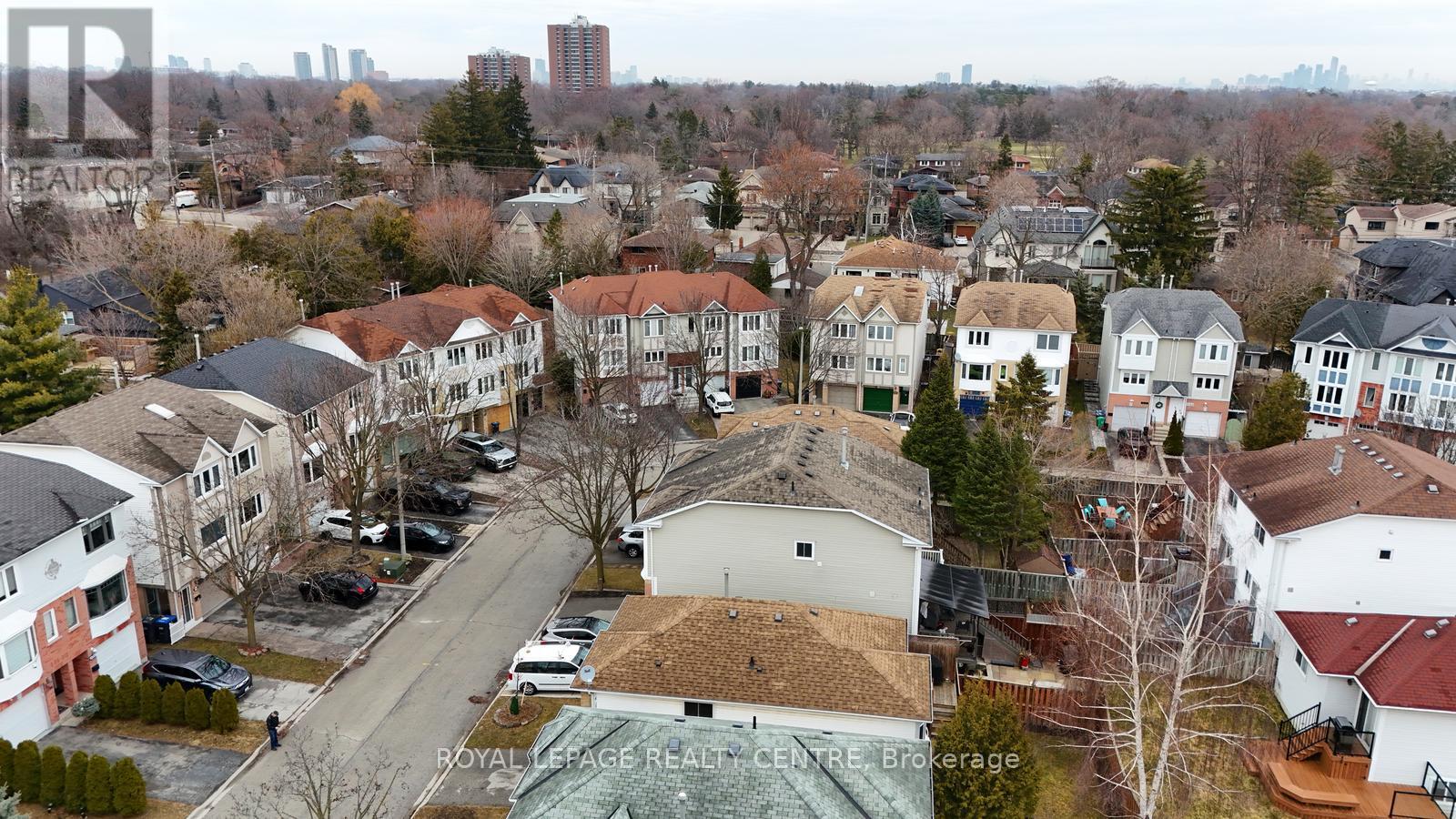 1296 Woodhill Court, Mississauga, Ontario  L5E 3H1 - Photo 44 - W12927962