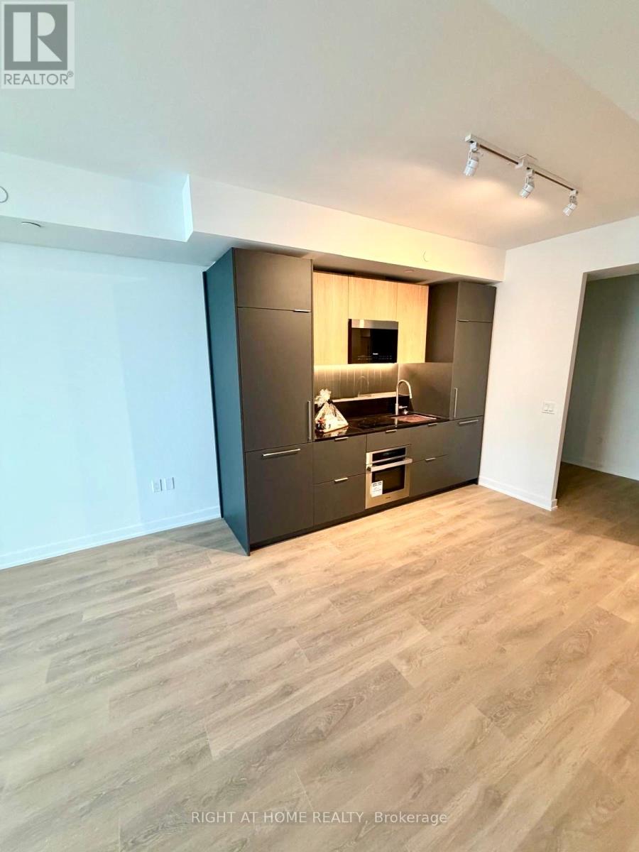 2301 - 1 Fairview Road E, Mississauga, Ontario  L5A 0B4 - Photo 9 - W12927976