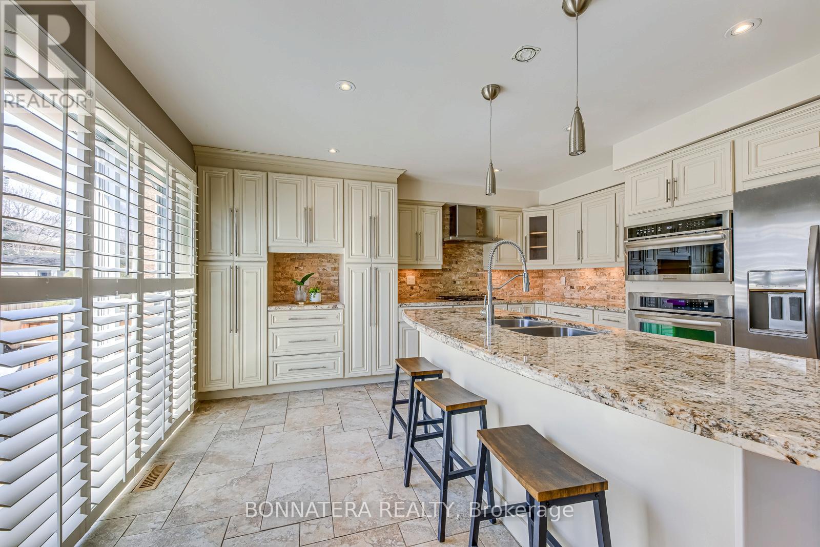 4836 Rosebush Road, Mississauga, Ontario  L5M 5N1 - Photo 15 - W12927978