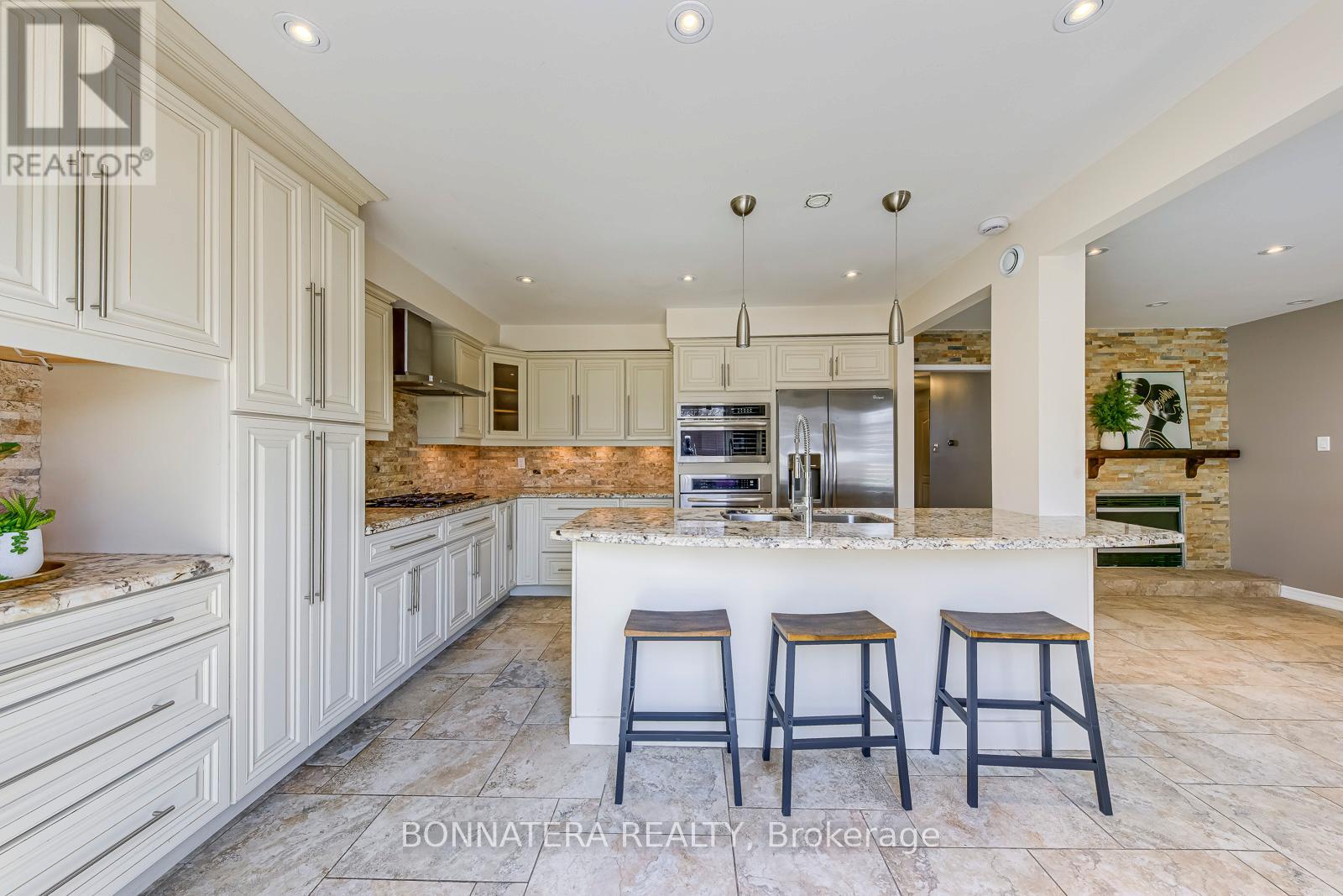 4836 Rosebush Road, Mississauga, Ontario  L5M 5N1 - Photo 16 - W12927978