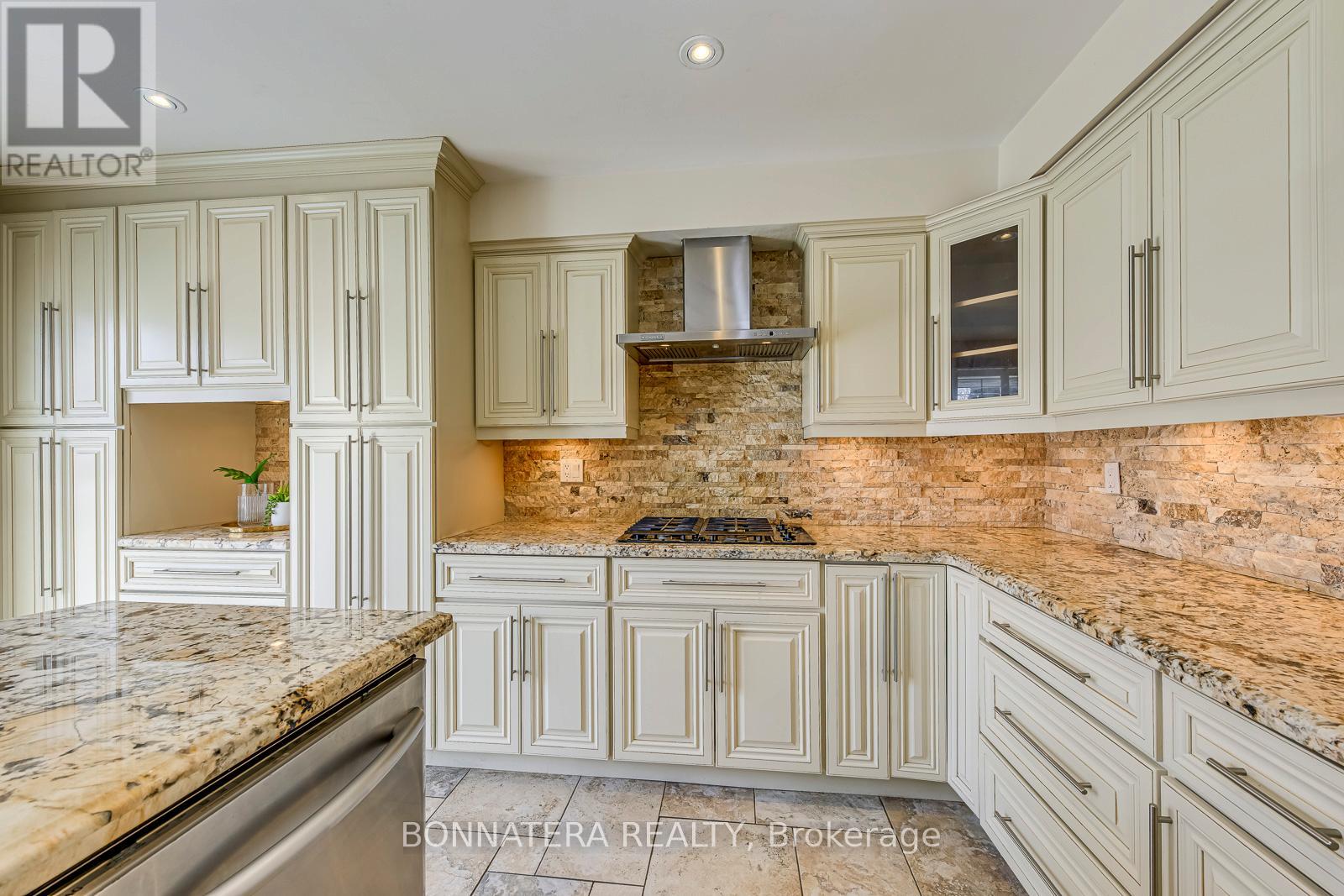 4836 Rosebush Road, Mississauga, Ontario  L5M 5N1 - Photo 19 - W12927978