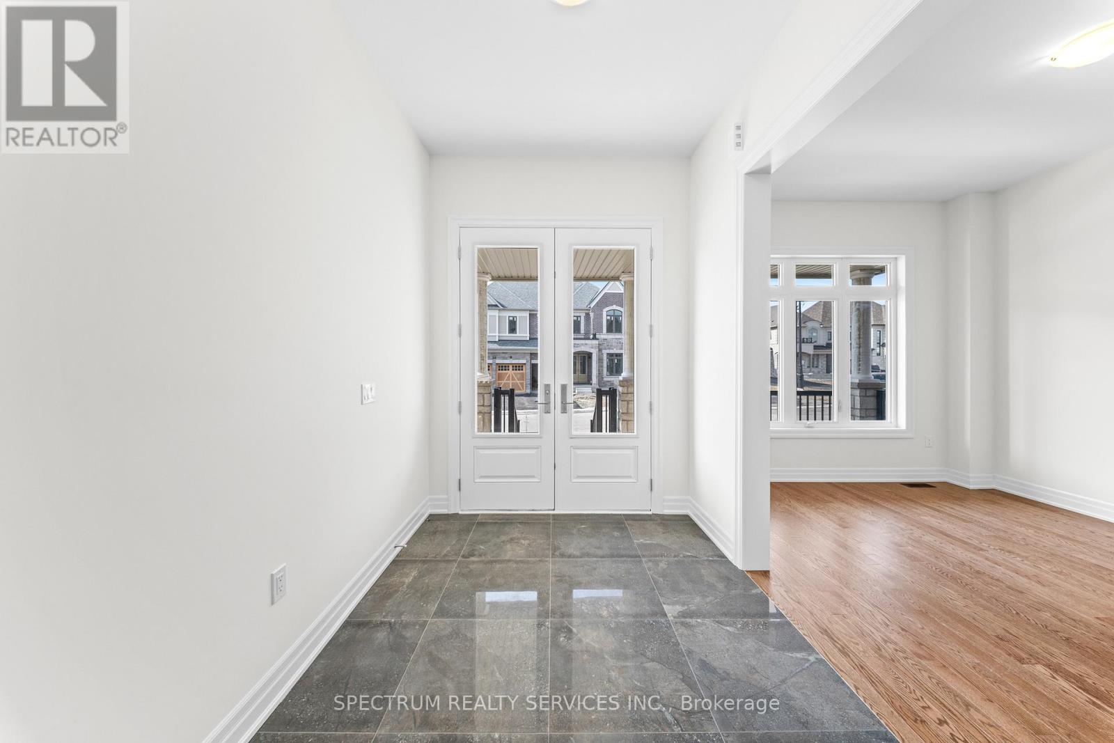 17 Mosswood Trail, Brampton, Ontario  L6P 4E7 - Photo 3 - W12927996