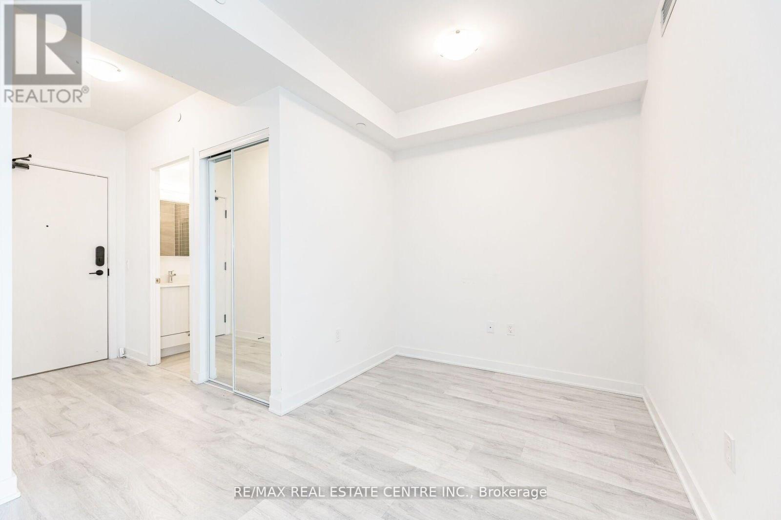 602b - 4655 Metcalfe Avenue, Mississauga, Ontario  L5M 0Z7 - Photo 5 - W12928022