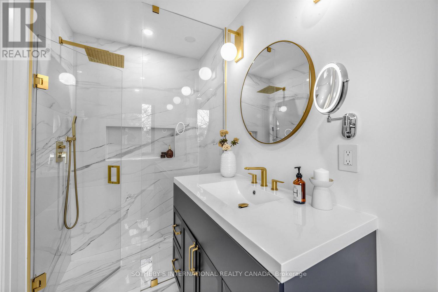 36 Ridley Gardens, Toronto (High Park-Swansea), Ontario  M6R 2T8 - Photo 20 - W12928030