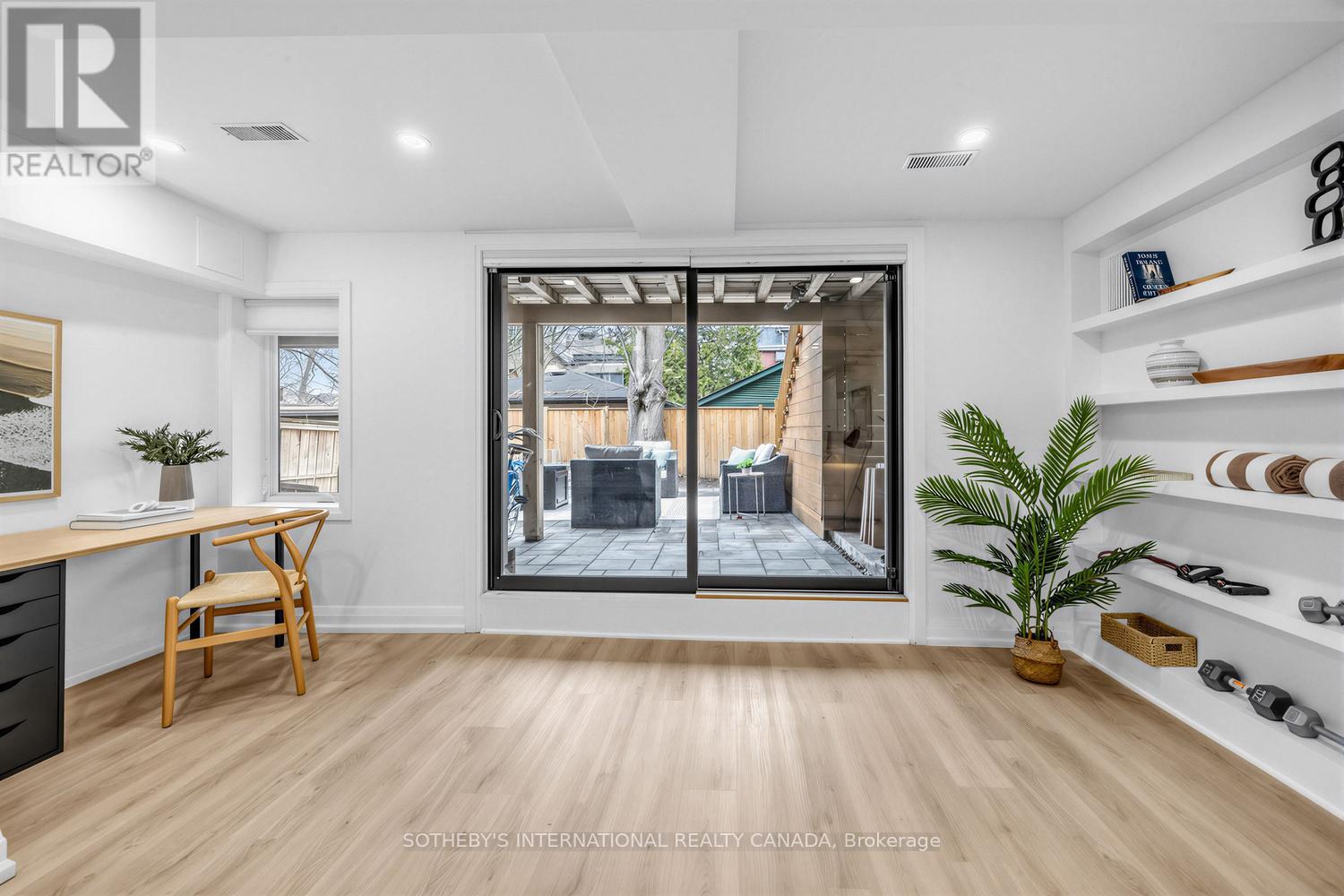 36 Ridley Gardens, Toronto (High Park-Swansea), Ontario  M6R 2T8 - Photo 30 - W12928030