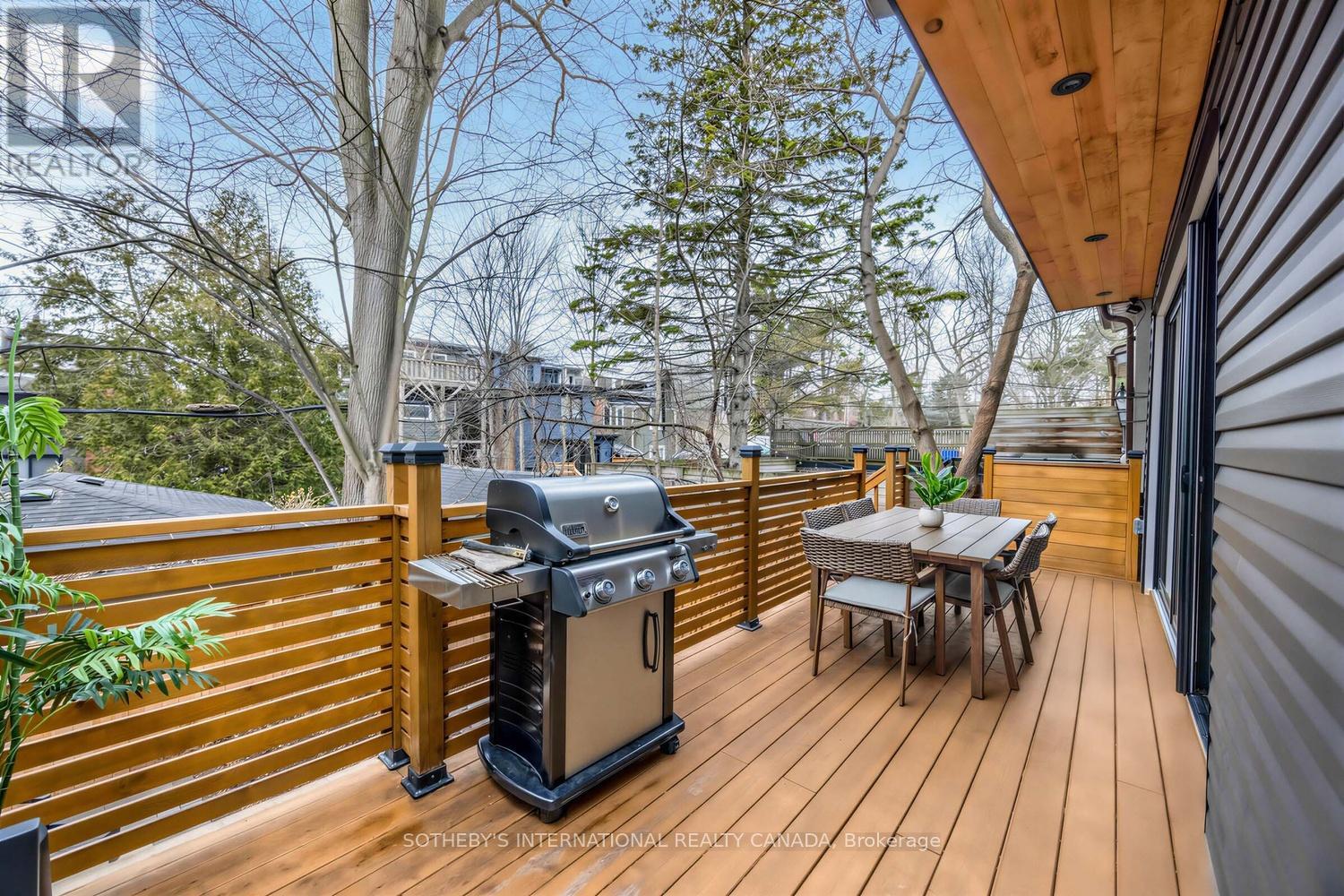 36 Ridley Gardens, Toronto (High Park-Swansea), Ontario  M6R 2T8 - Photo 33 - W12928030