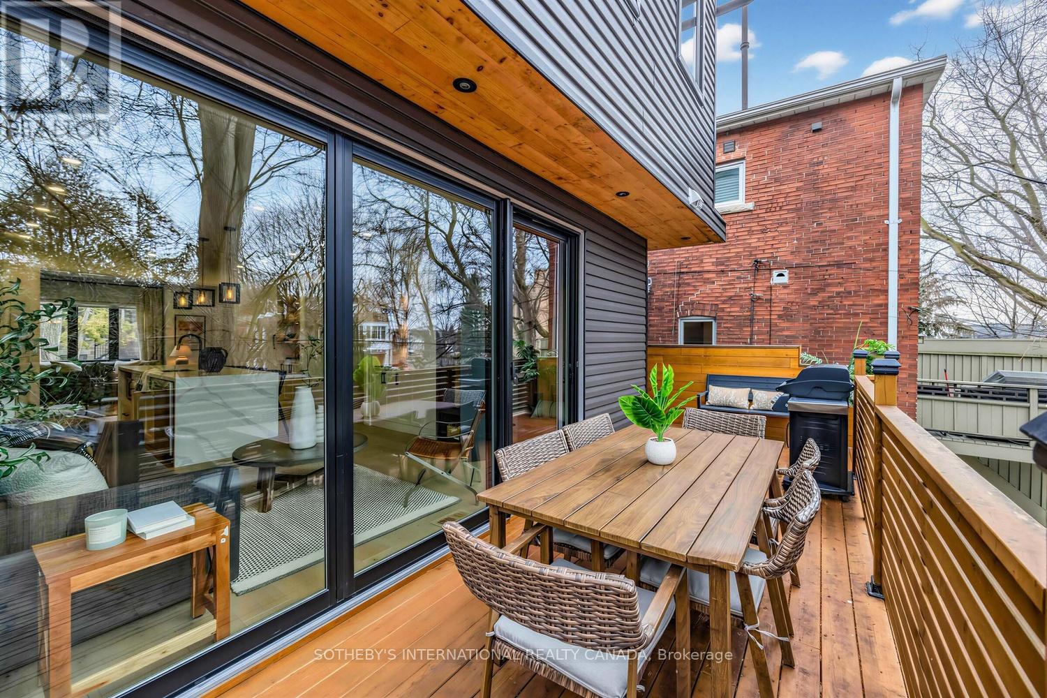 36 Ridley Gardens, Toronto (High Park-Swansea), Ontario  M6R 2T8 - Photo 35 - W12928030