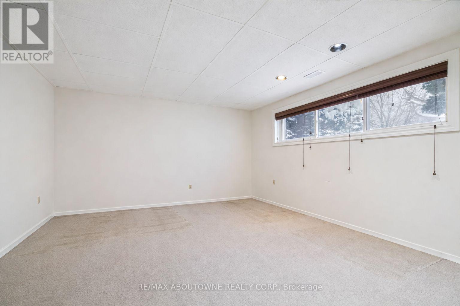 25 Bannisdale Way, Hamilton, Ontario  L0R 1H2 - Photo 28 - X12927842