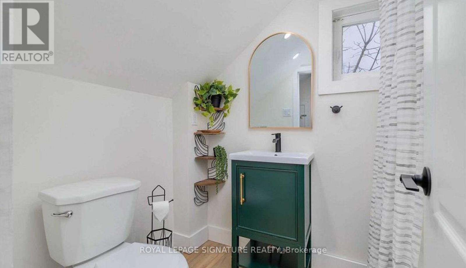 Upper - 659 Dolph  Street N, Cambridge, Ontario  N3H 2B5 - Photo 11 - X12927870