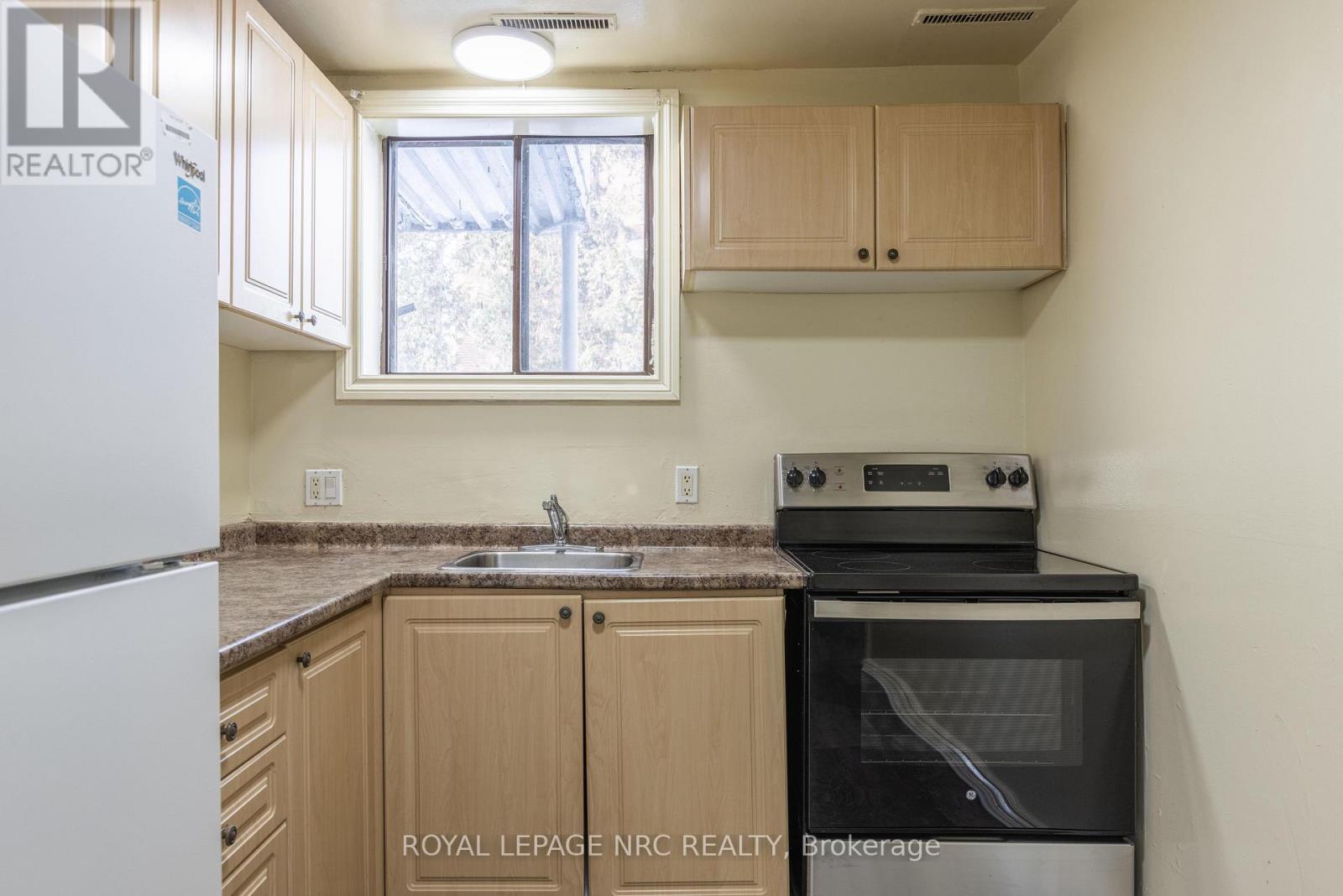 Unit 1 - 389 Elizabeth Street, Grimsby, Ontario  L3M 3K6 - Photo 12 - X12927886