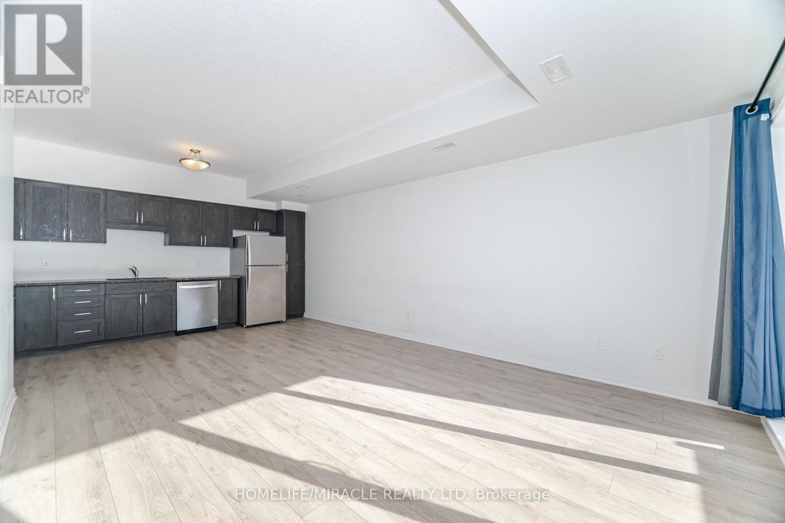 15 Visionary Avenue, Kitchener, Ontario  N2R 0R7 - Photo 13 - X12928018