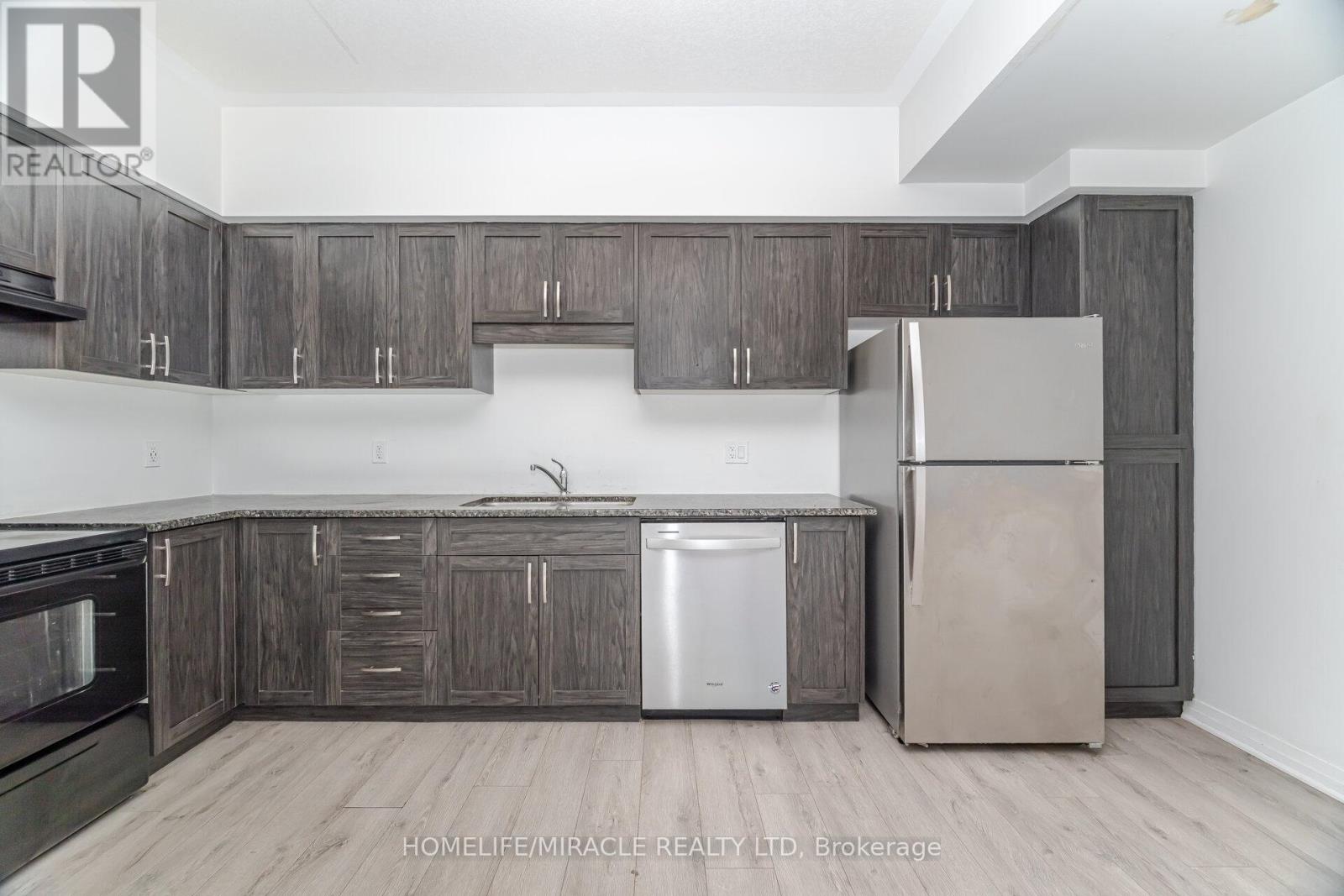 15 Visionary Avenue, Kitchener, Ontario  N2R 0R7 - Photo 15 - X12928018