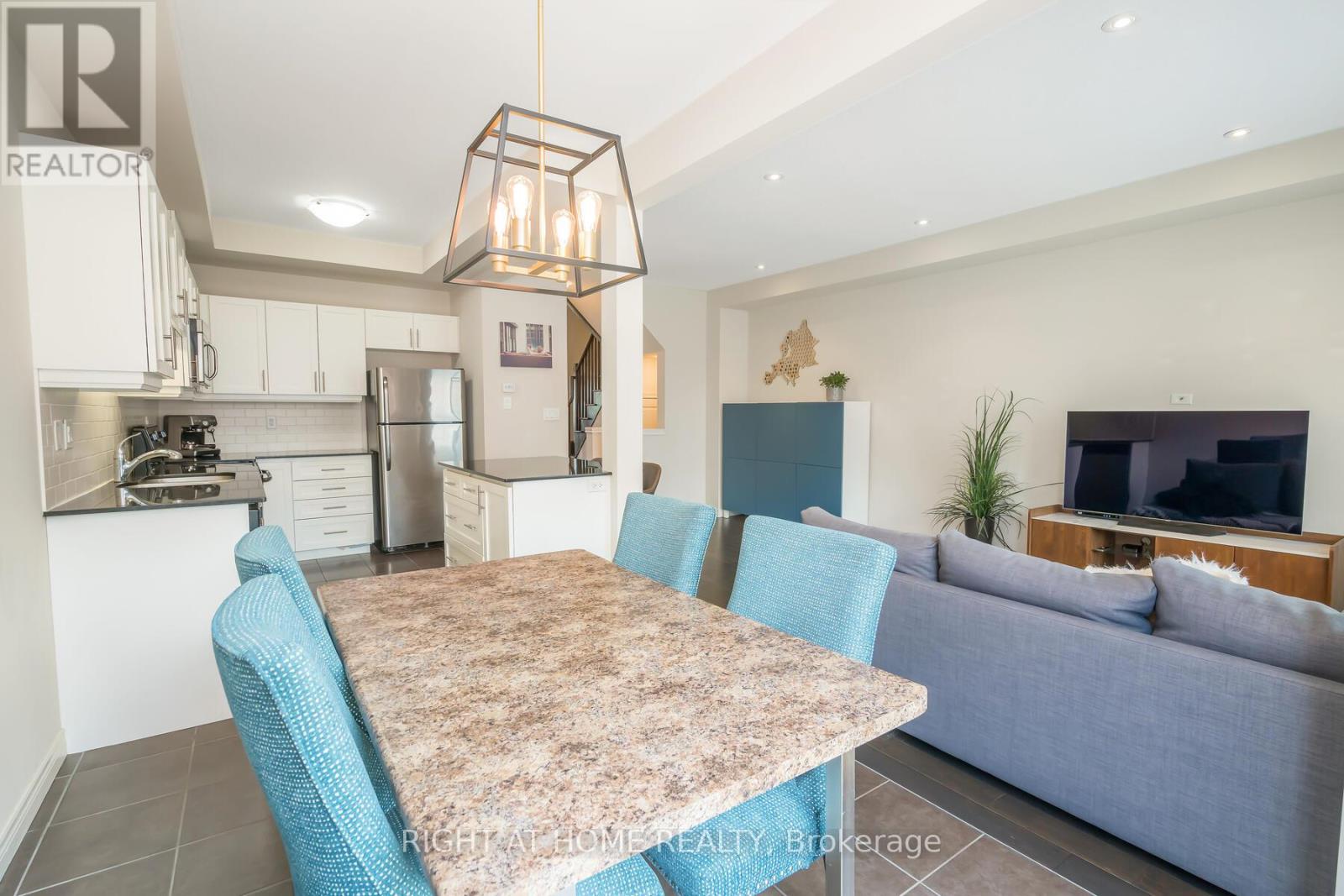 27 Hitching Post Ridge, Hamilton, Ontario  L0R 1C0 - Photo 20 - X12928026