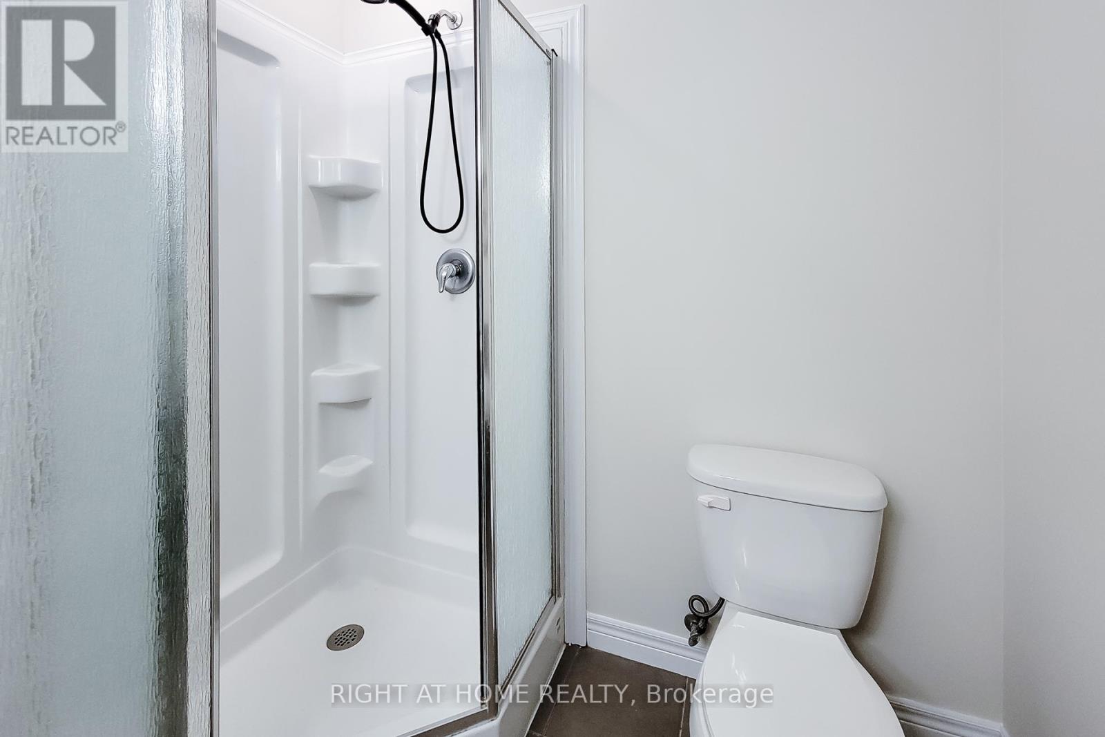 27 Hitching Post Ridge, Hamilton, Ontario  L0R 1C0 - Photo 31 - X12928026