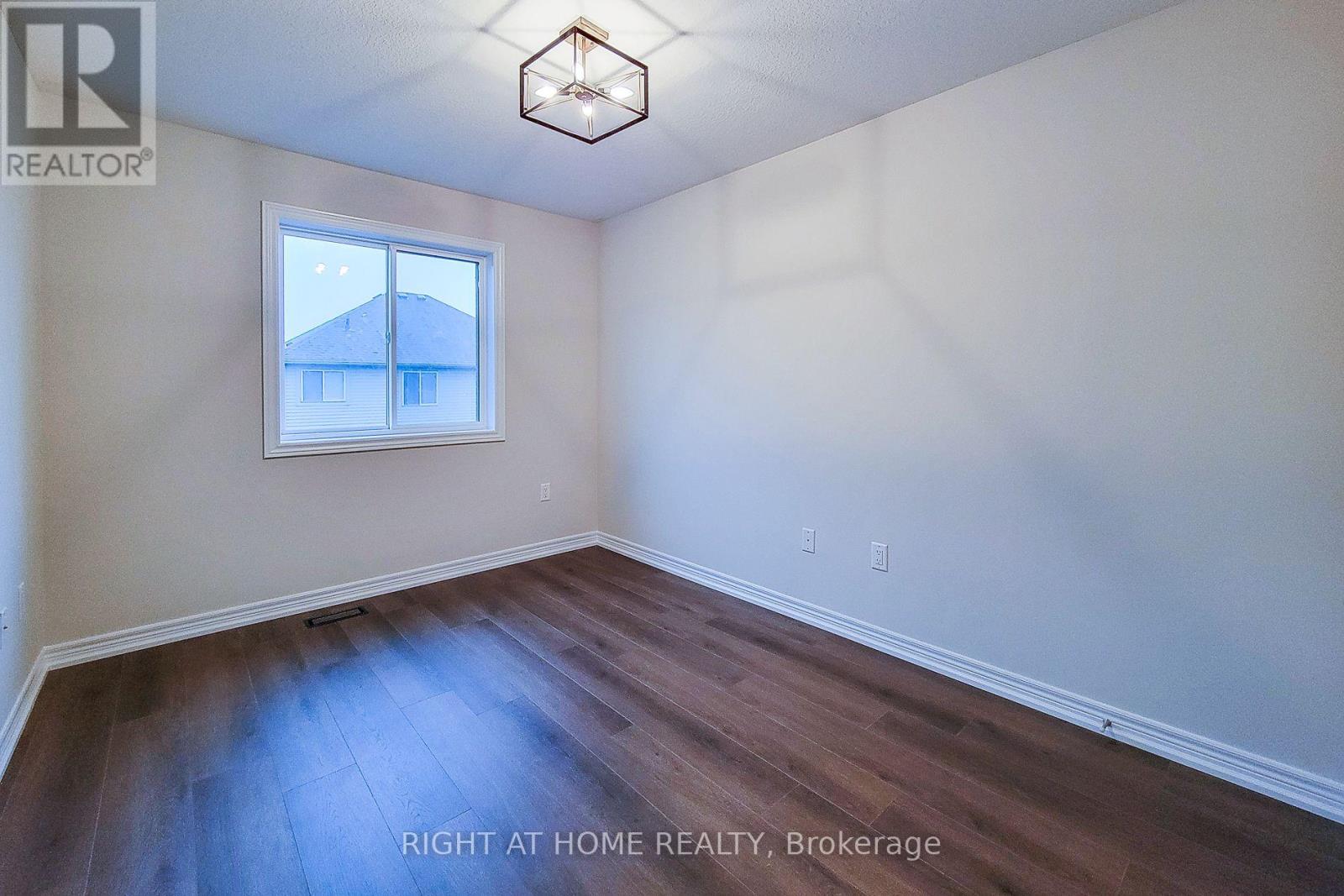 27 Hitching Post Ridge, Hamilton, Ontario  L0R 1C0 - Photo 32 - X12928026