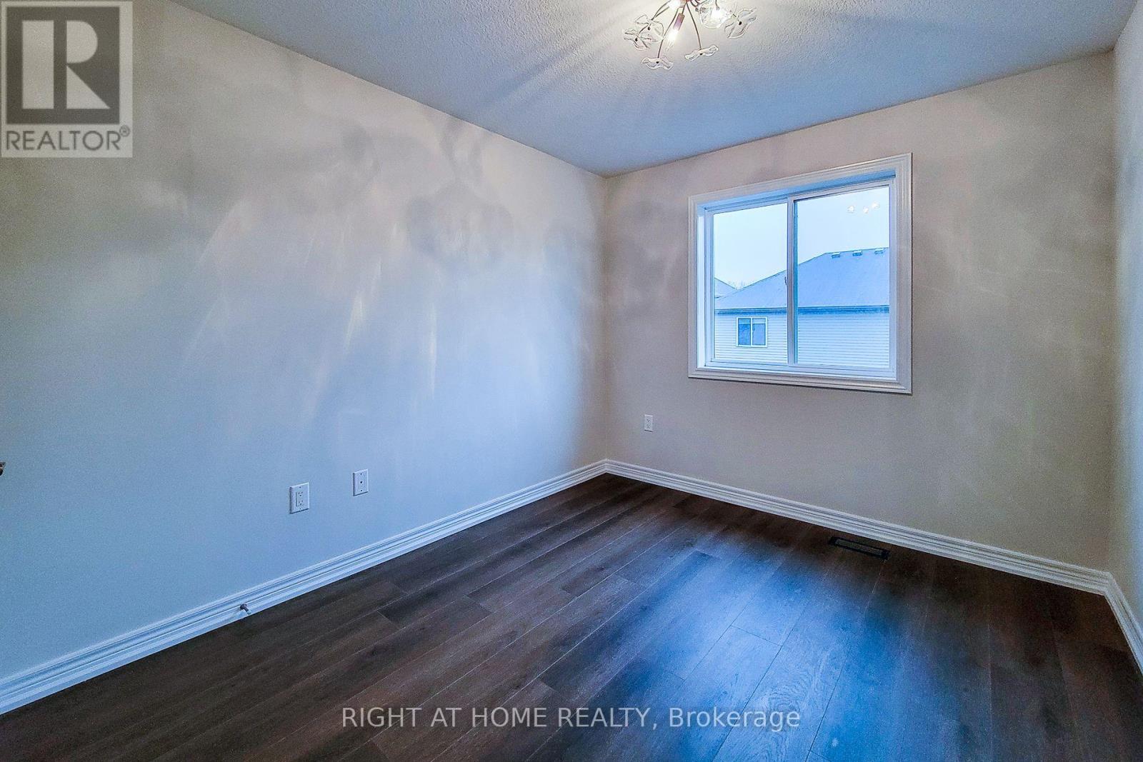 27 Hitching Post Ridge, Hamilton, Ontario  L0R 1C0 - Photo 34 - X12928026