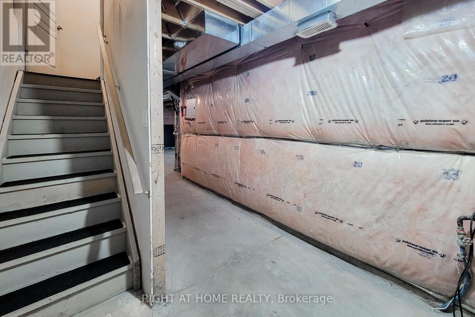 27 Hitching Post Ridge, Hamilton, Ontario  L0R 1C0 - Photo 36 - X12928026