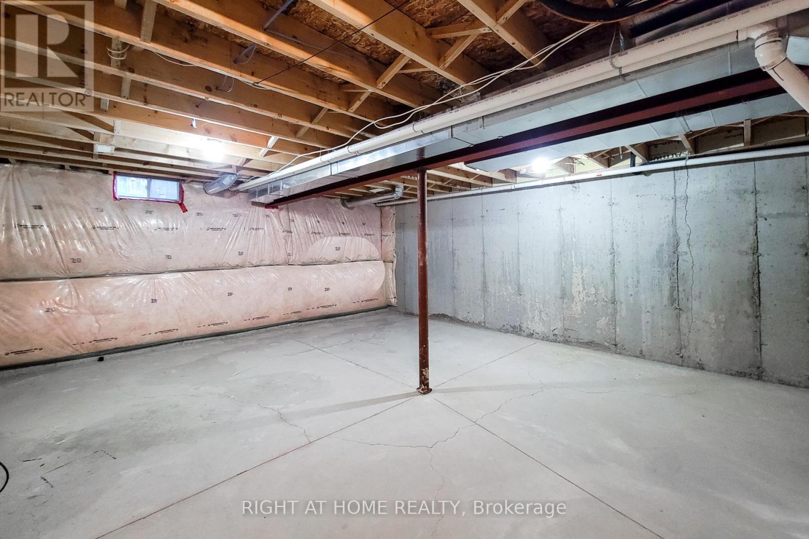 27 Hitching Post Ridge, Hamilton, Ontario  L0R 1C0 - Photo 37 - X12928026