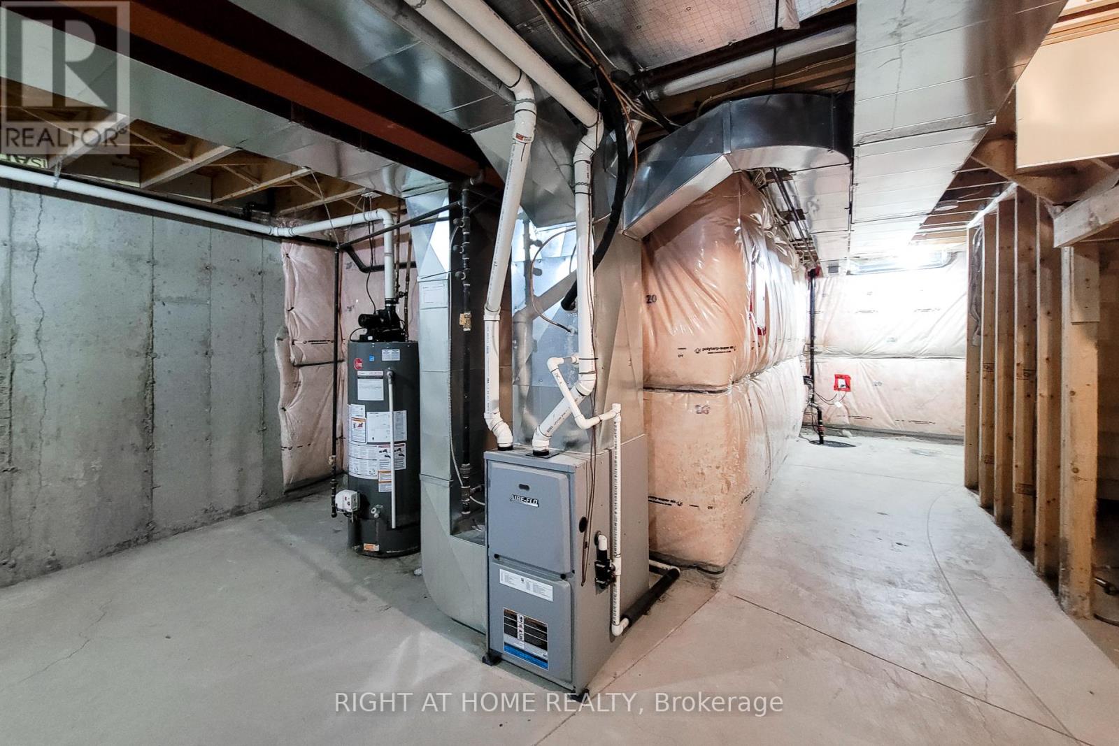 27 Hitching Post Ridge, Hamilton, Ontario  L0R 1C0 - Photo 38 - X12928026