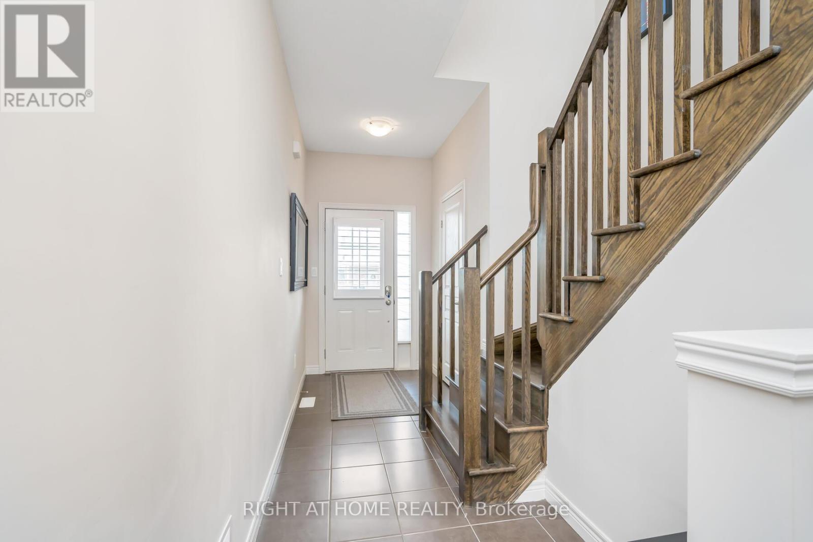 27 Hitching Post Ridge, Hamilton, Ontario  L0R 1C0 - Photo 6 - X12928026