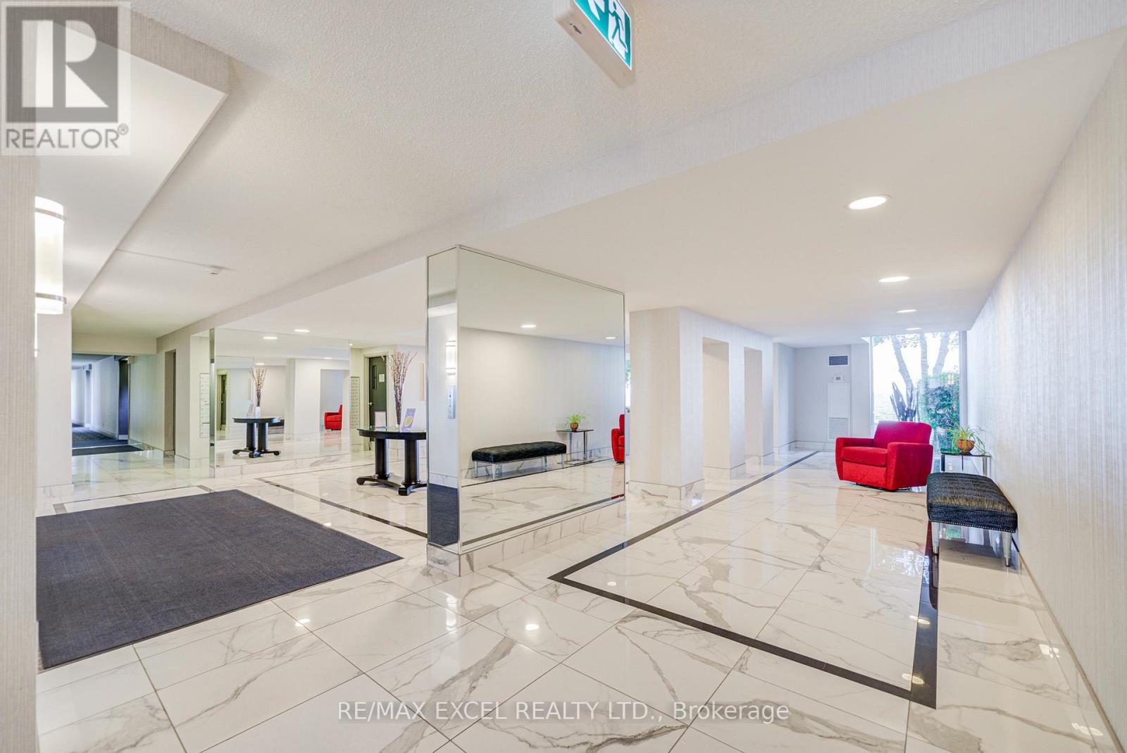 1107 - 5280 Lakeshore Road, Burlington, Ontario  L7L 5R1 - Photo 6 - W12750934