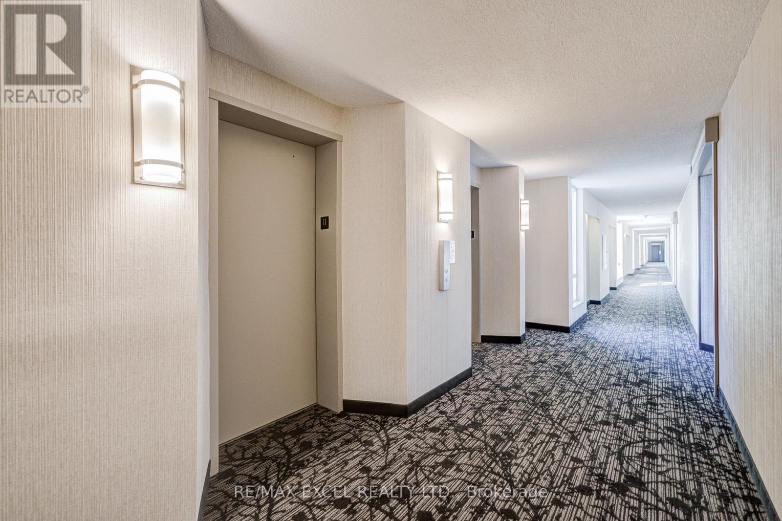 1107 - 5280 Lakeshore Road, Burlington, Ontario  L7L 5R1 - Photo 8 - W12750934