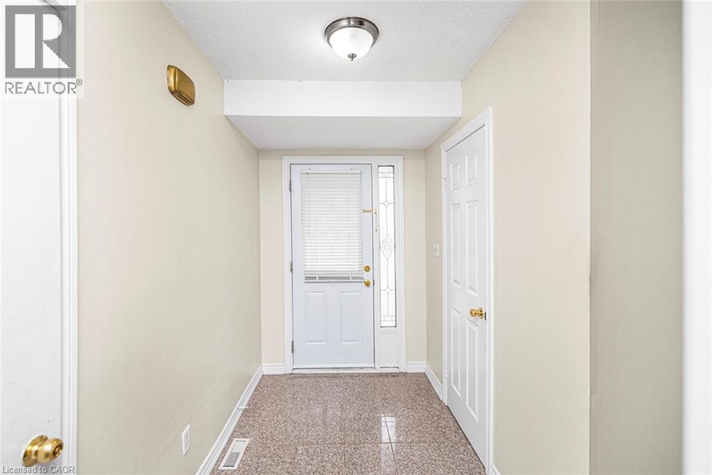 391 Stone Church Road E Unit# 52, Hamilton, Ontario L9B 2H2 - Photo 5 - 40815601