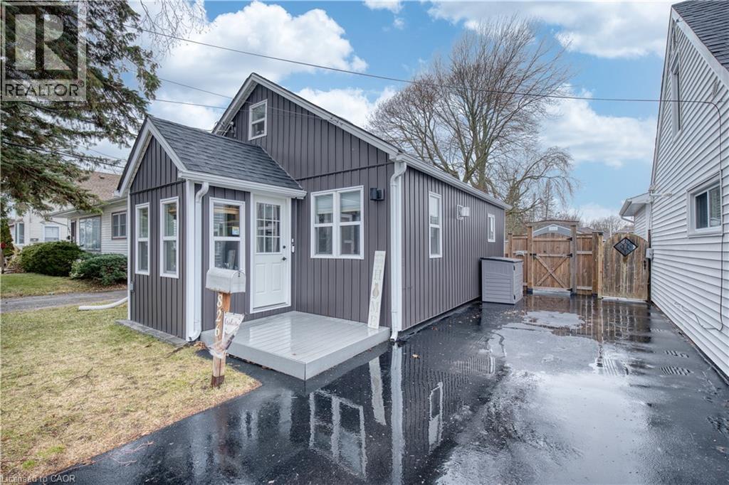 826 PINE Street, Dunnville, Ontario