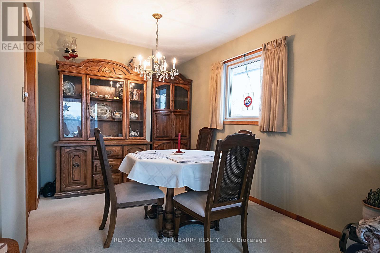 247 West Street, Quinte West, Ontario  K8V 2N2 - Photo 10 - X12928238