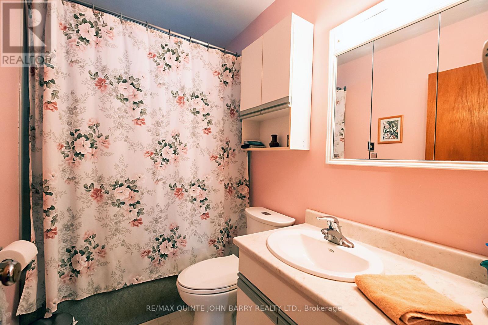 247 West Street, Quinte West, Ontario  K8V 2N2 - Photo 16 - X12928238