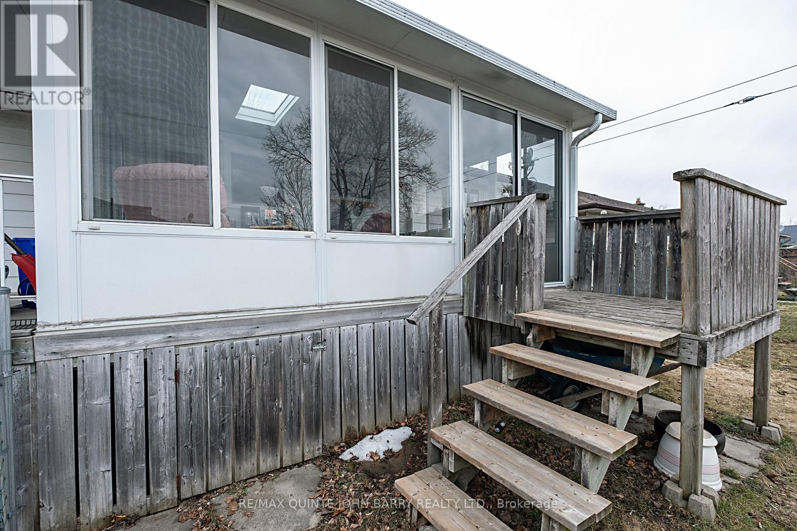 247 West Street, Quinte West, Ontario  K8V 2N2 - Photo 27 - X12928238