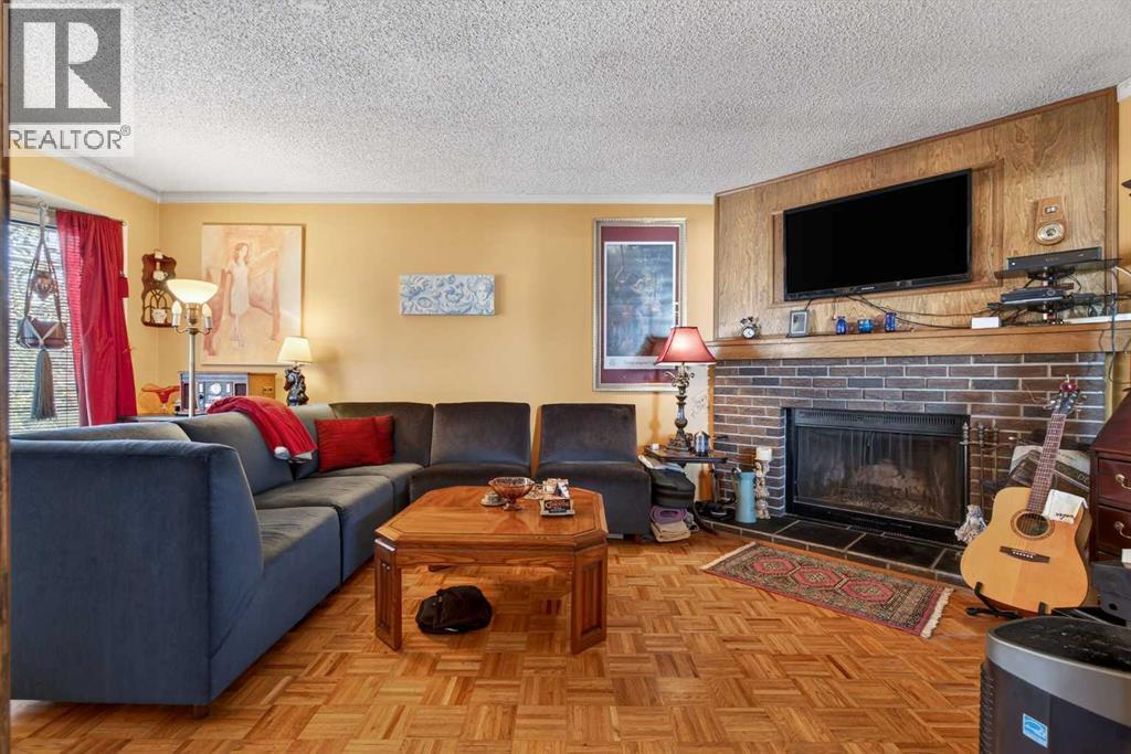 3509 49 Street SW, Calgary, Alberta  T3E 6N8 - Photo 5 - A2286878