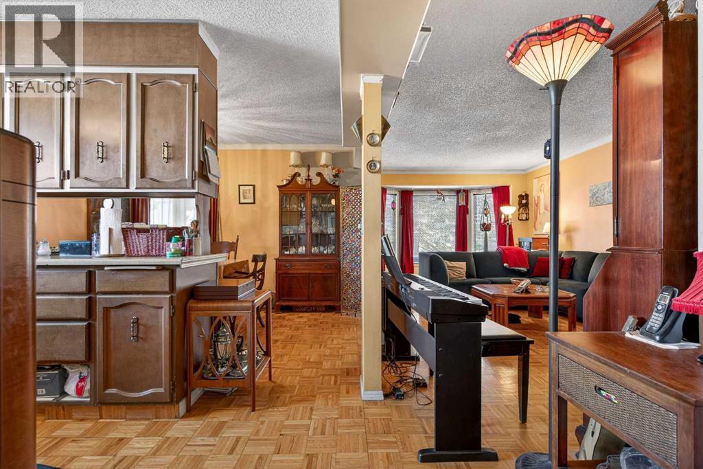 3509 49 Street SW, Calgary, Alberta  T3E 6N8 - Photo 11 - A2286878