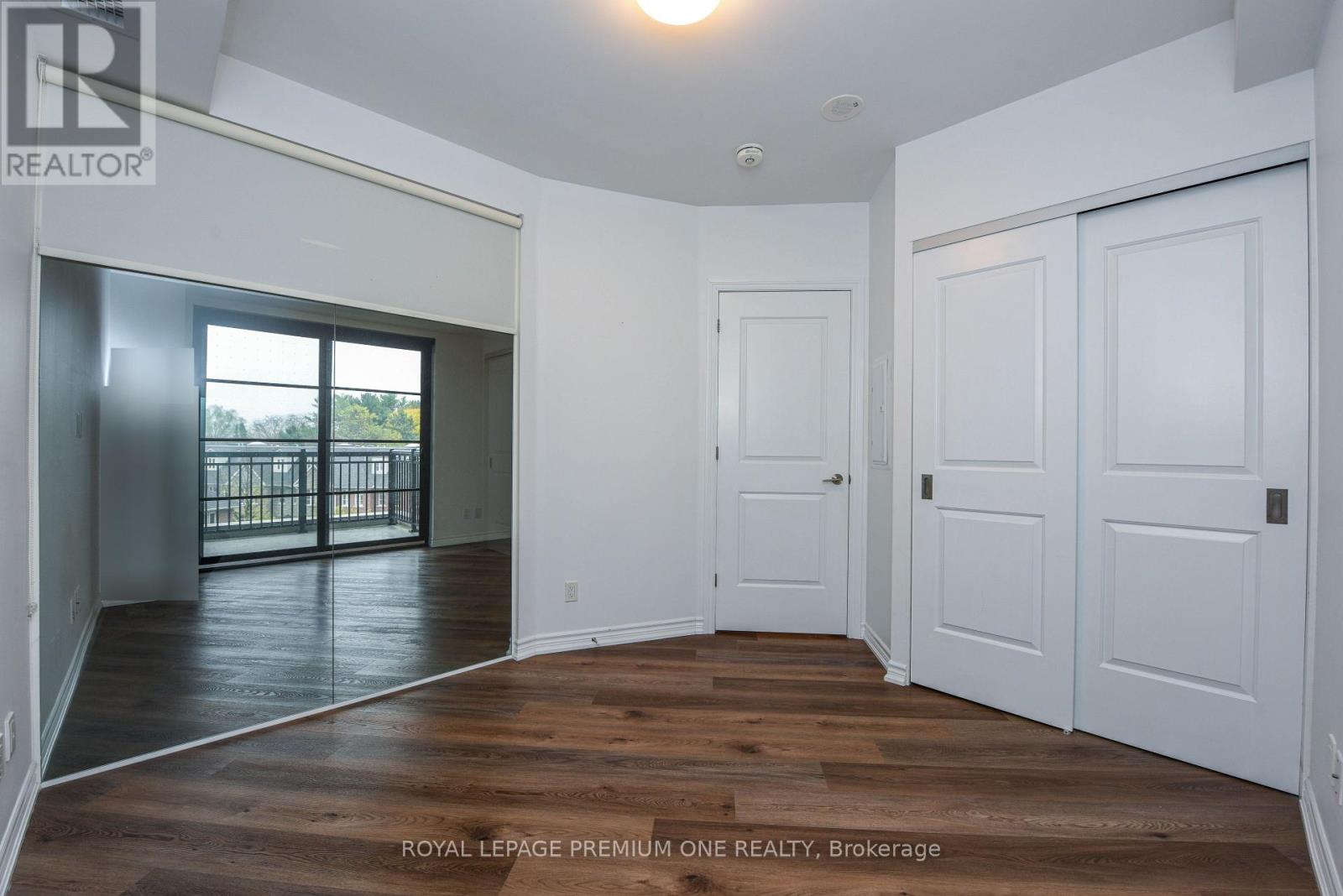 401 - 571 Prince Edward Drive N, Toronto, Ontario  M8X 0A1 - Photo 18 - W12886612