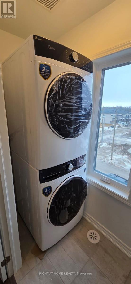 84 Yorkshire Drive, Barrie, Ontario  L9J 1B5 - Photo 22 - S12841182