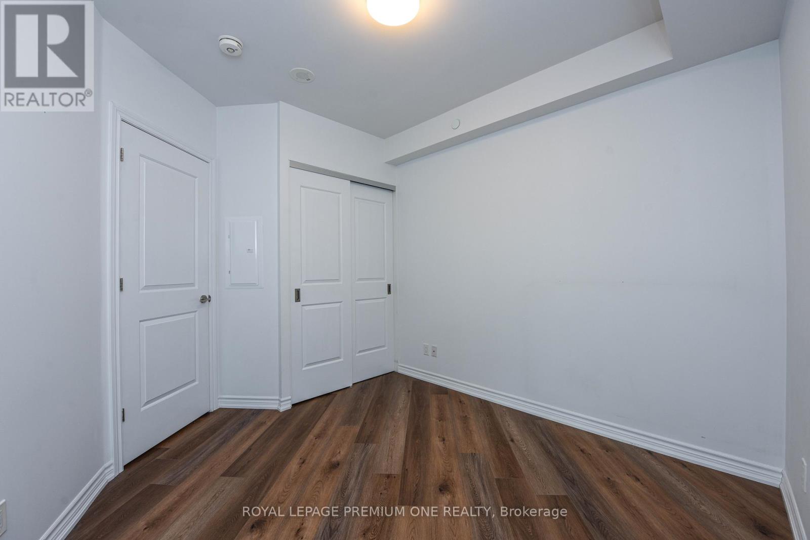 401 - 571 Prince Edward Drive N, Toronto, Ontario  M8X 0A1 - Photo 19 - W12886612