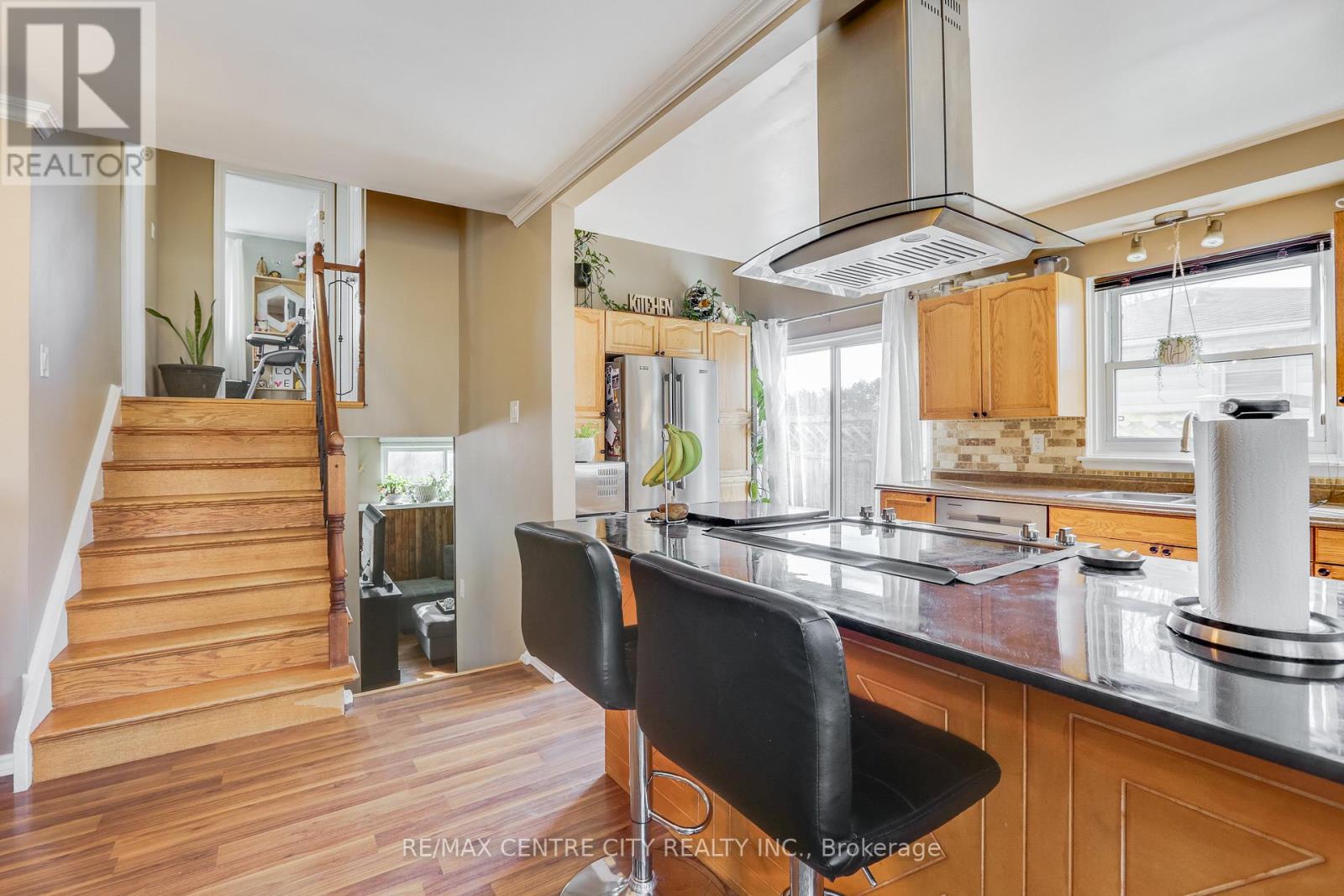 1042 Jalna Boulevard, London South, Ontario  N6E 2M1 - Photo 10 - X12928094