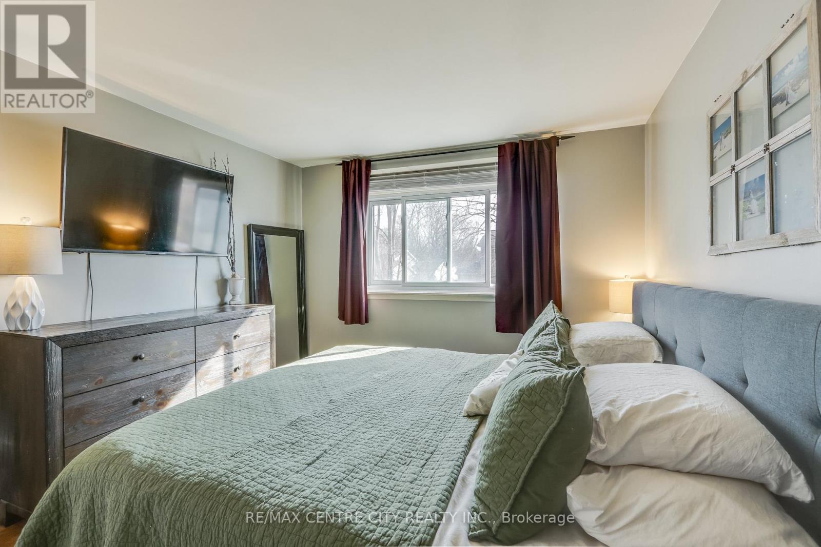 1042 Jalna Boulevard, London South, Ontario  N6E 2M1 - Photo 17 - X12928094