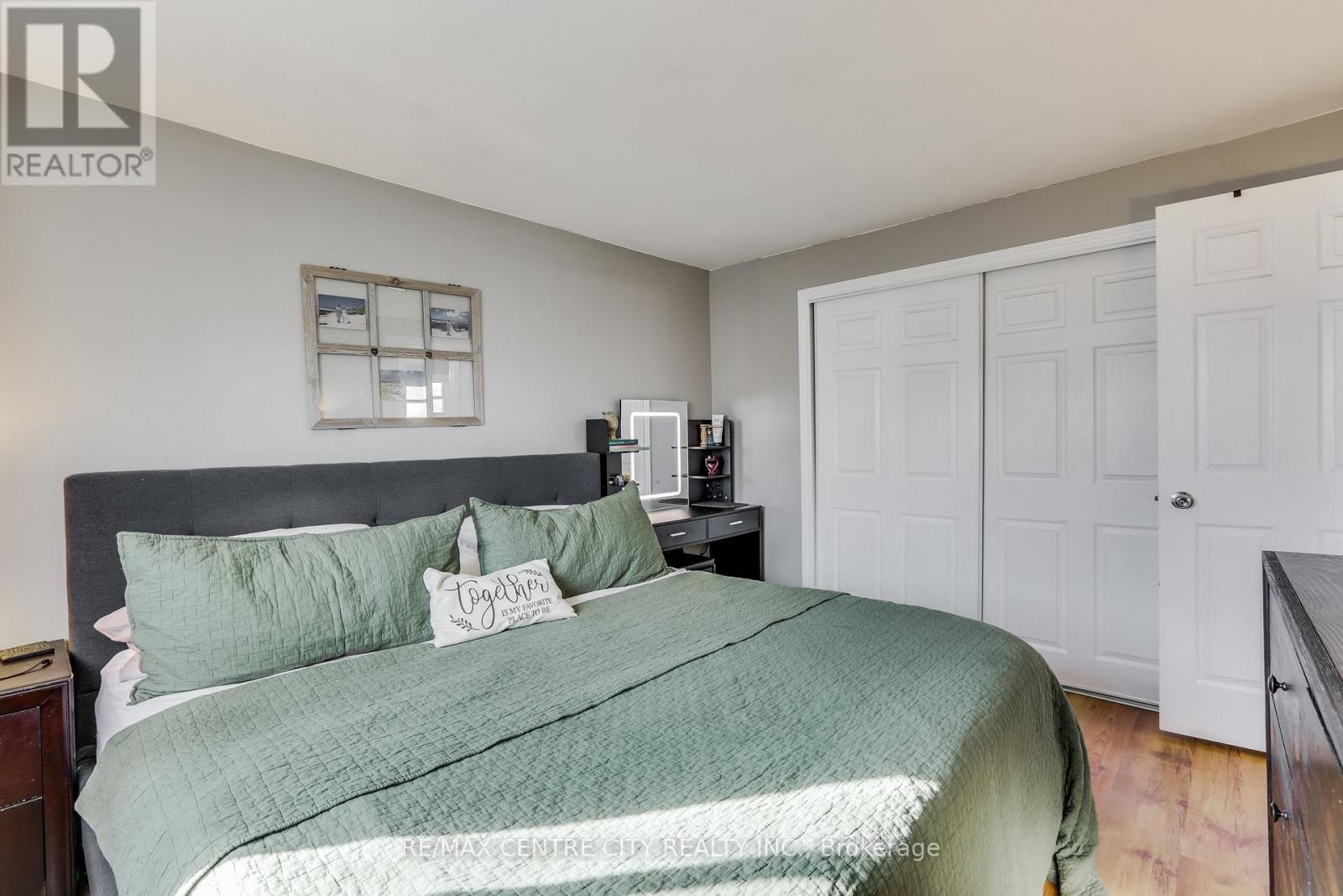 1042 Jalna Boulevard, London South, Ontario  N6E 2M1 - Photo 18 - X12928094