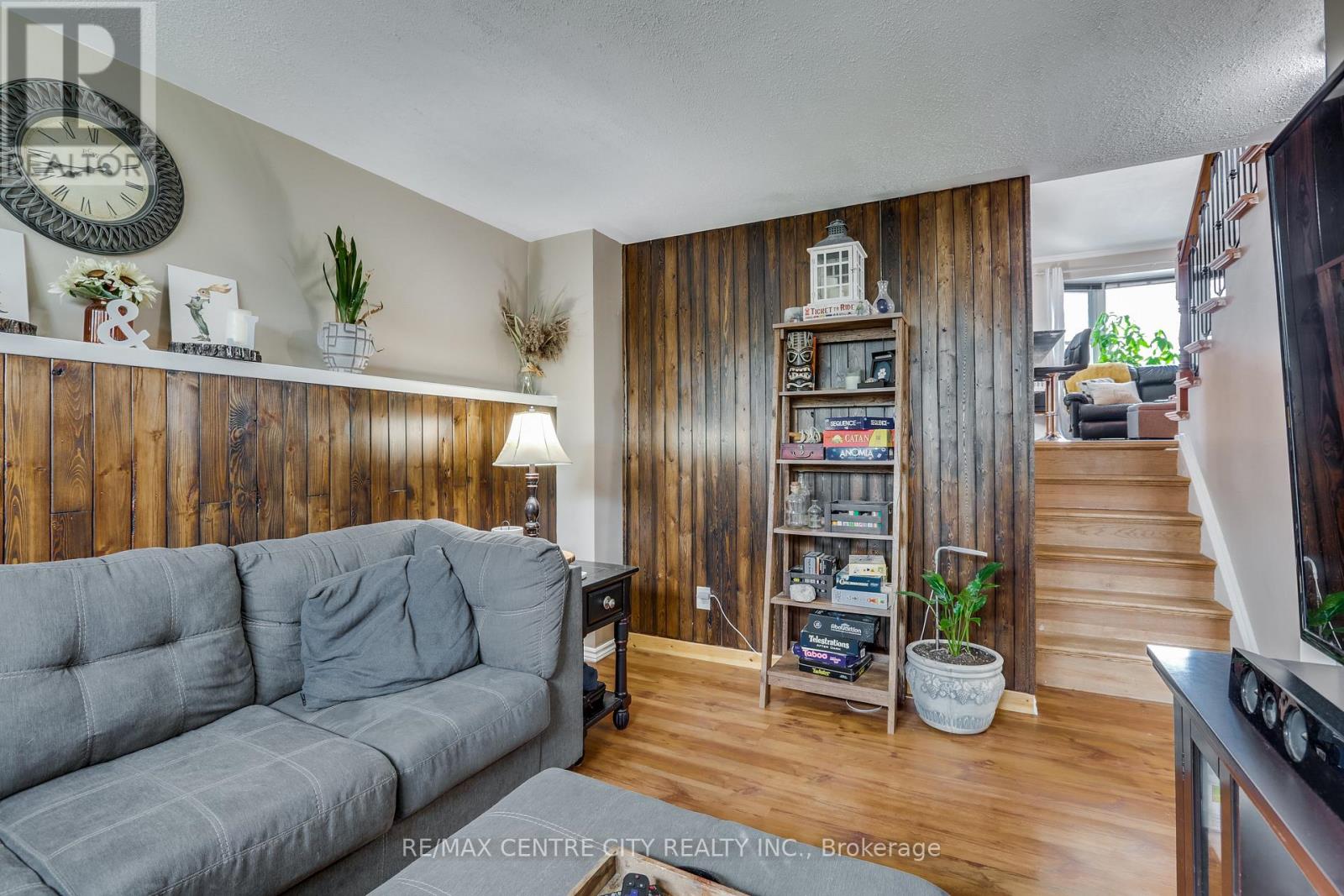 1042 Jalna Boulevard, London South, Ontario  N6E 2M1 - Photo 26 - X12928094