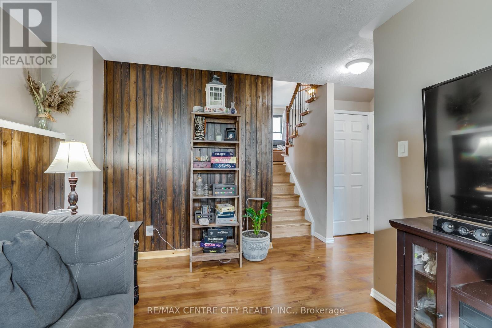 1042 Jalna Boulevard, London South, Ontario  N6E 2M1 - Photo 27 - X12928094