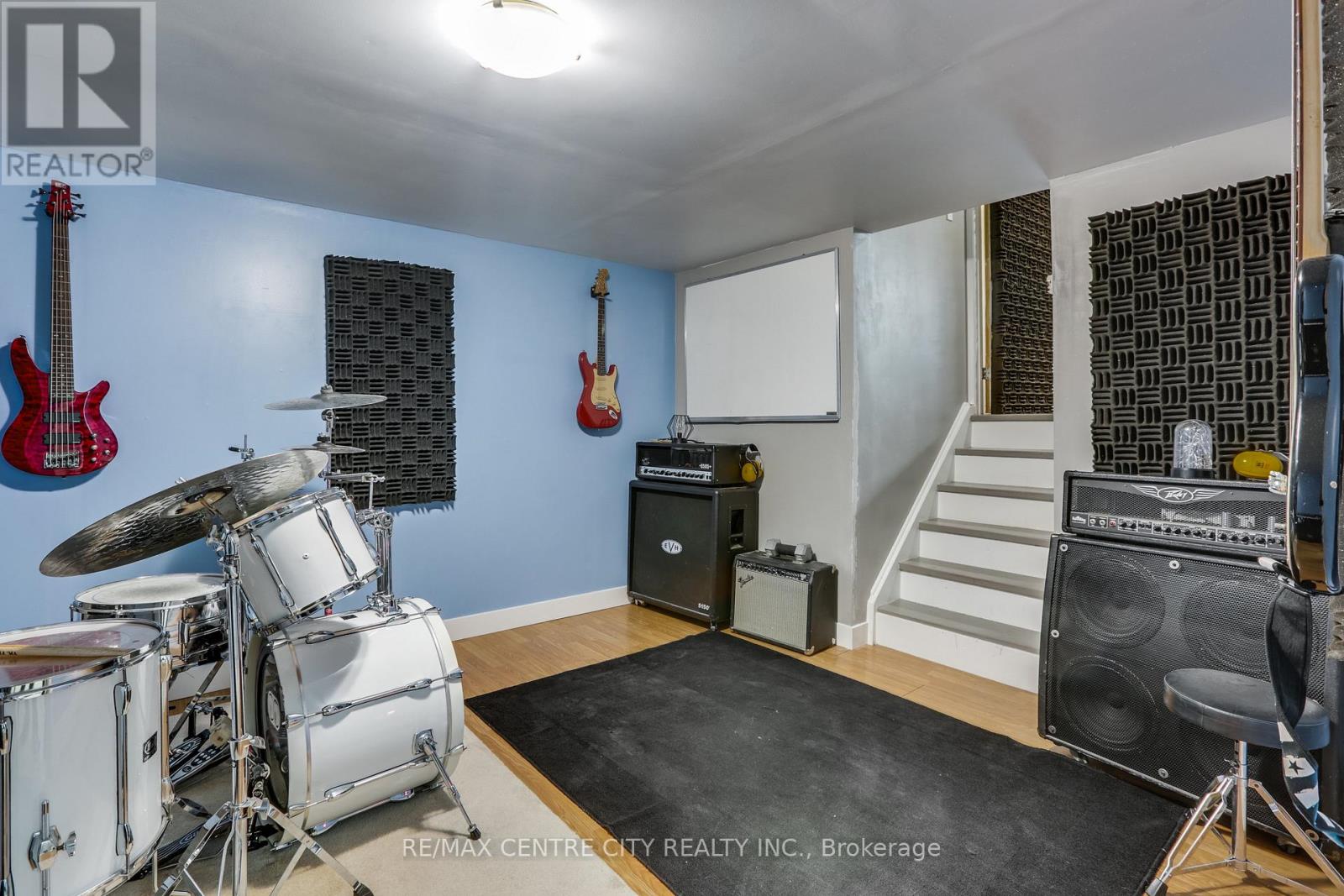 1042 Jalna Boulevard, London South, Ontario  N6E 2M1 - Photo 34 - X12928094