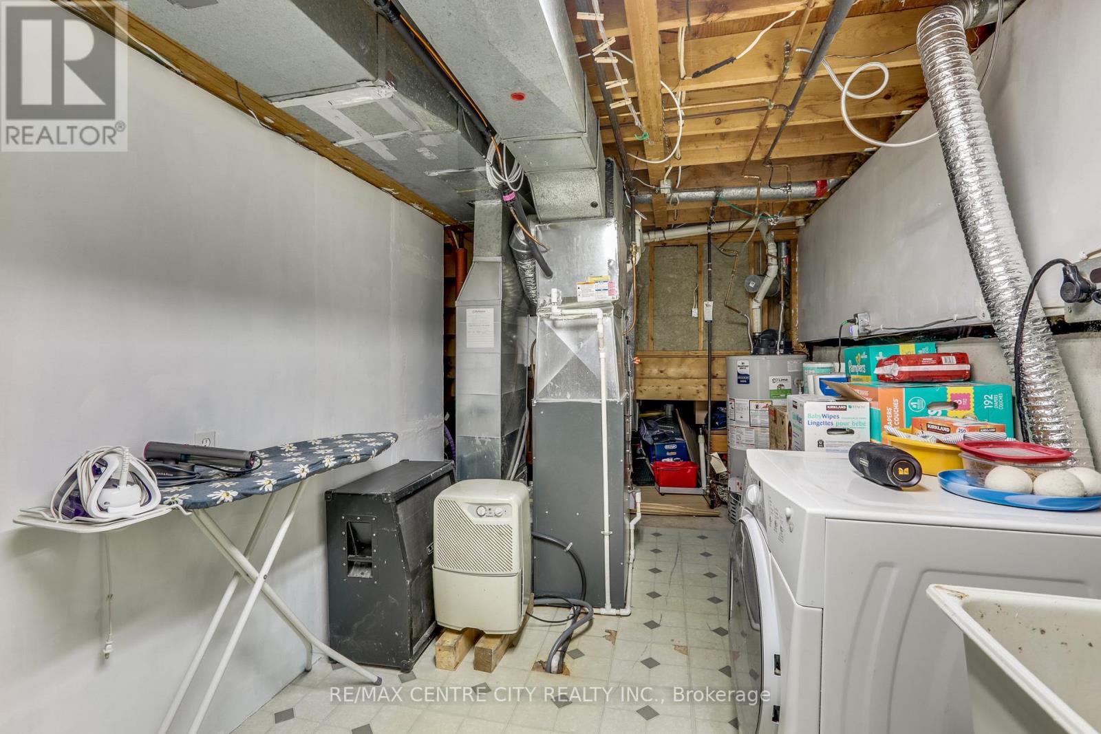 1042 Jalna Boulevard, London South, Ontario  N6E 2M1 - Photo 38 - X12928094