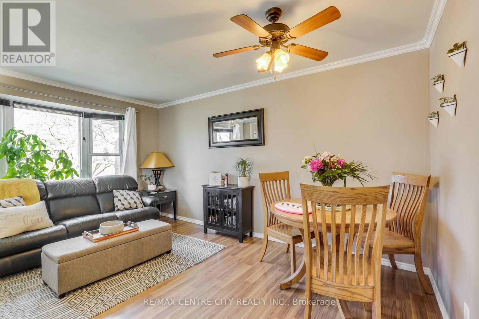 1042 Jalna Boulevard, London South, Ontario  N6E 2M1 - Photo 6 - X12928094