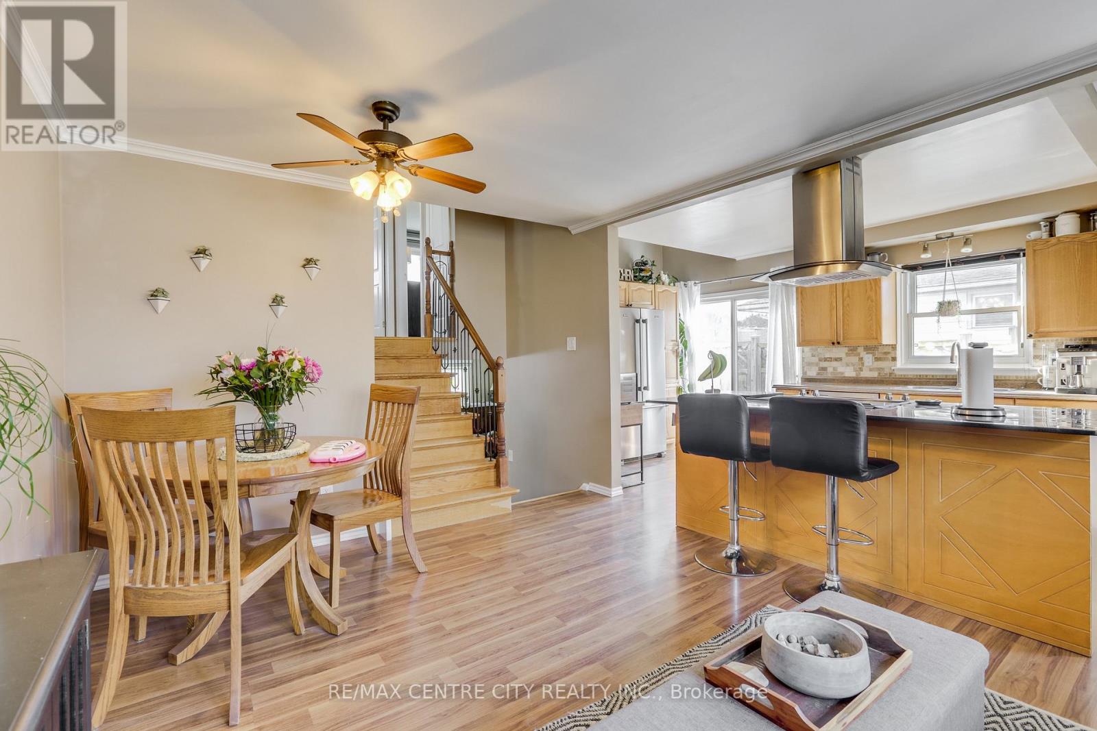 1042 Jalna Boulevard, London South, Ontario  N6E 2M1 - Photo 8 - X12928094