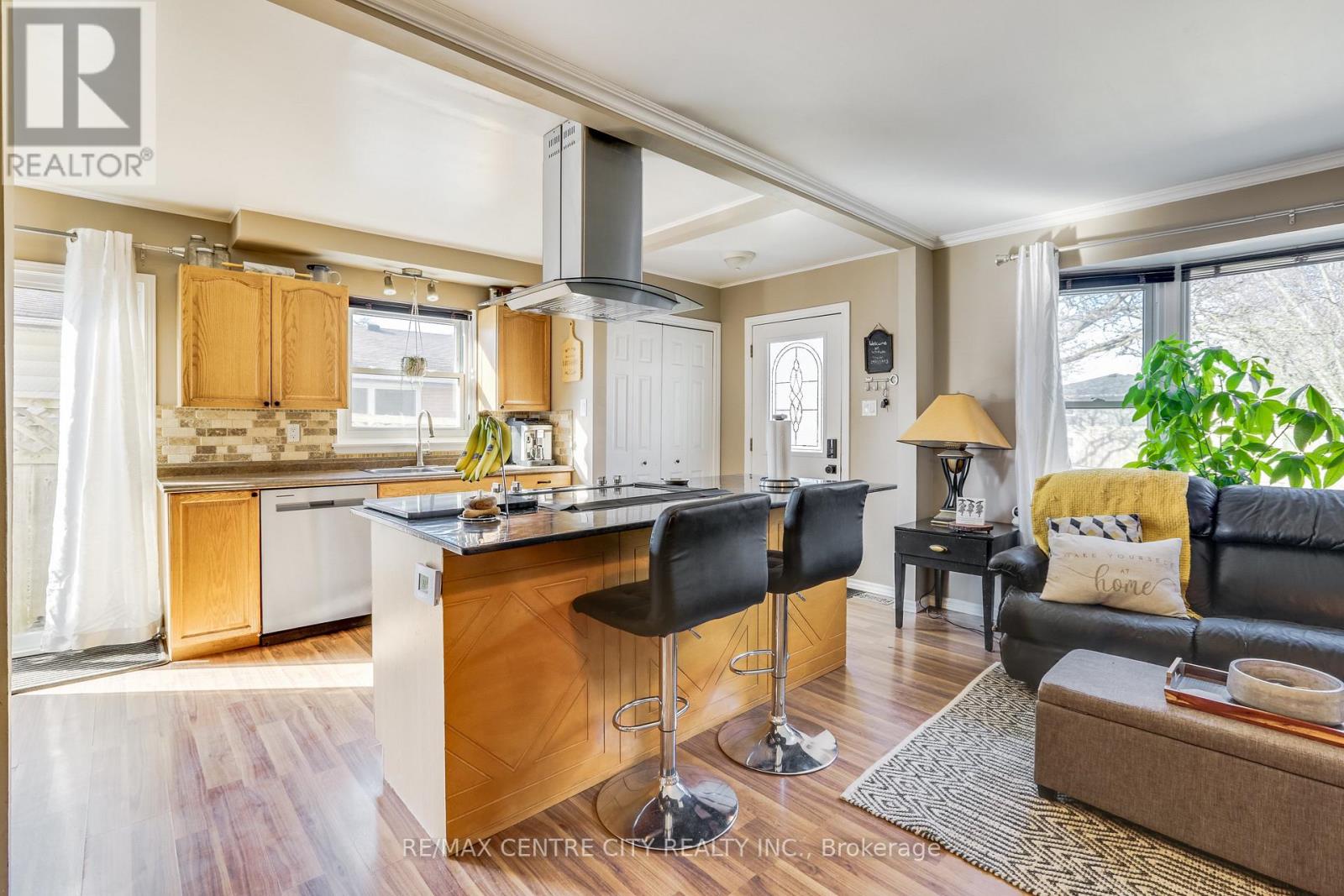 1042 Jalna Boulevard, London South, Ontario  N6E 2M1 - Photo 9 - X12928094