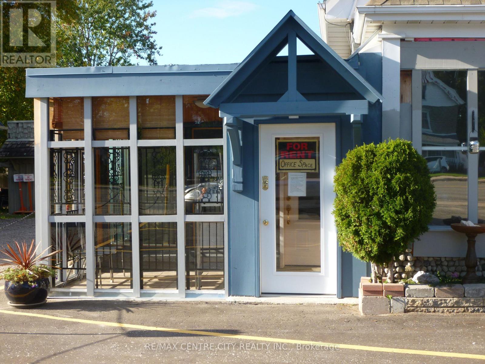 Photo 28 of 30 for 2349 Main Street