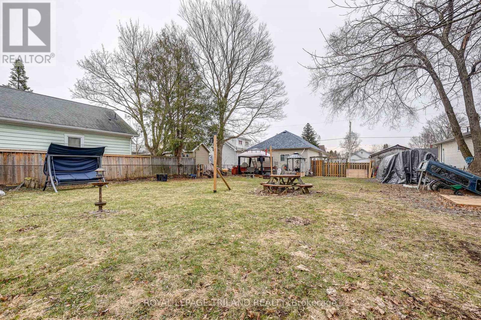 70 Homan Street, London East, Ontario  N5Z 1A8 - Photo 37 - X12928144