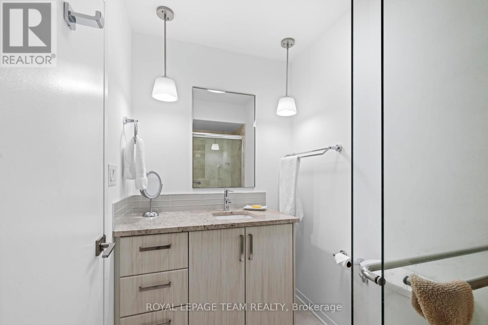 6 Kittansett Court, Ottawa, Ontario  K2S 1B9 - Photo 27 - X12928070